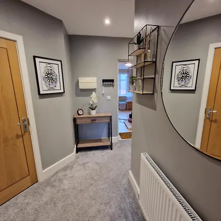 Entire Central 2 Bedroom *