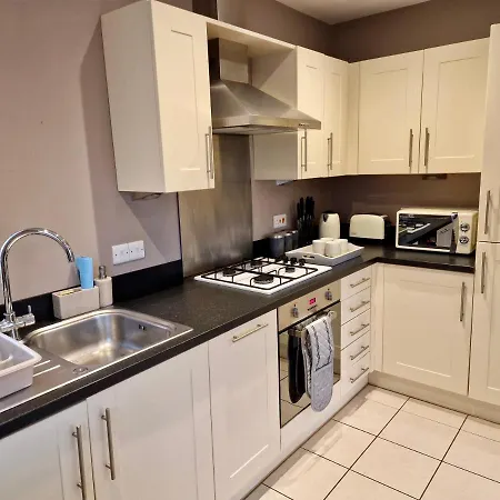 Entire Central 2 Bedroom 아파트